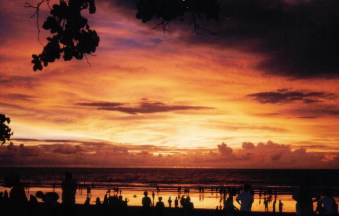 tour Bali dari surabaya - Gambar Pantai Kuta